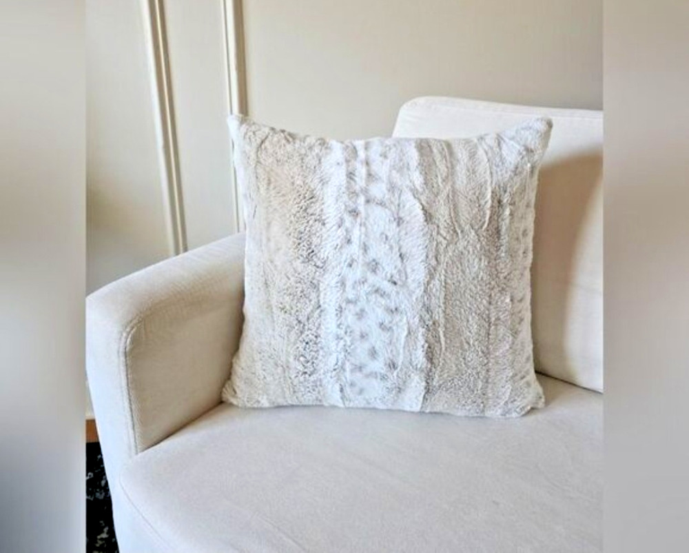 PIER 1 Faux Fur Snow Leopard Decorative Throw Pillow Zip Cover 17X17 Gray Brown